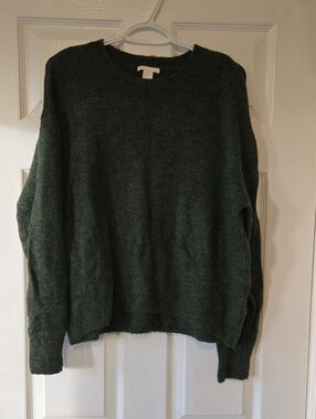 H&M Dark Green Crewneck Sweater